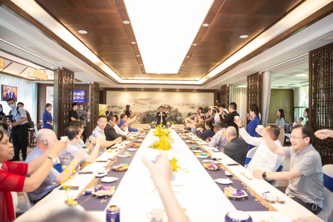 讓世界愛上中國茶