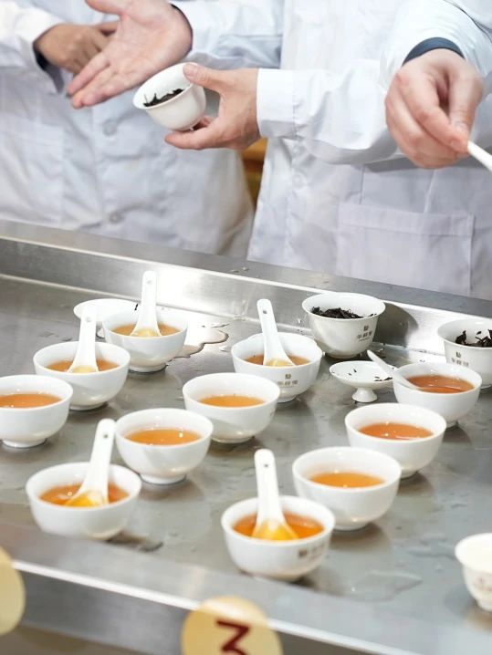 金磚白茶